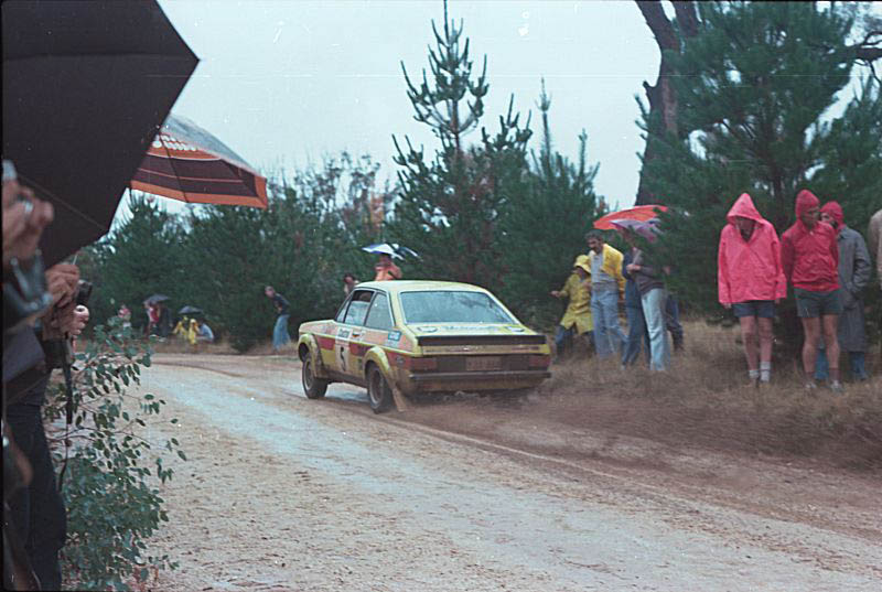 Castrol_International_1979_Escort_RS1800_(Colin_Bond)_2