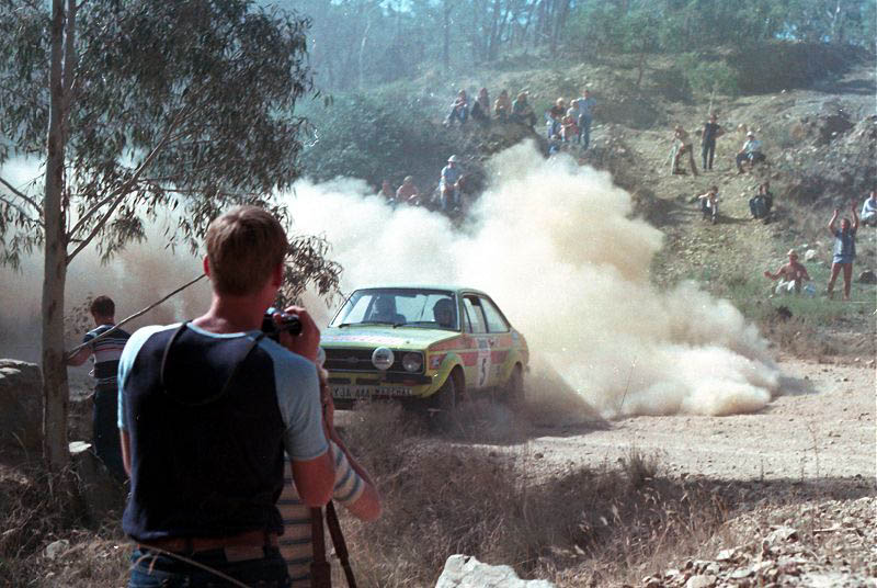 Castrol_International_1979_Escort_RS1800_(Colin_Bond)_3