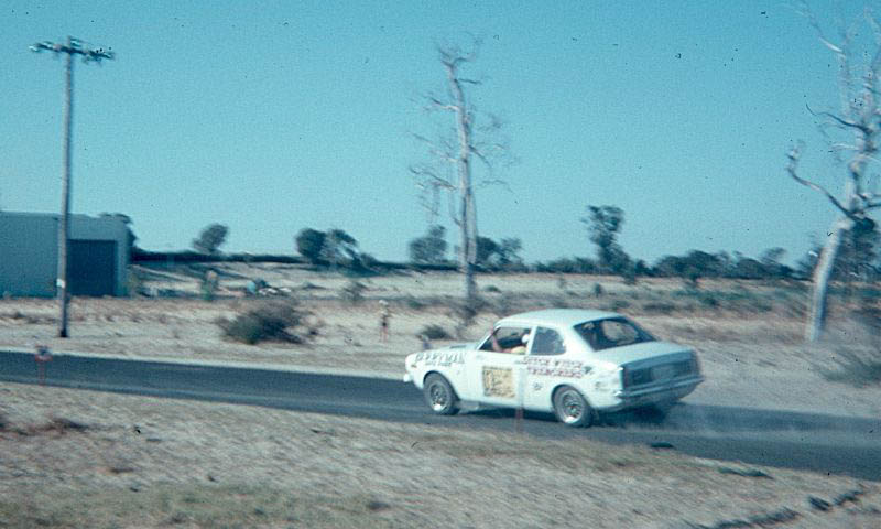 RoW_1977_Bunbury_raceway_Lancer_(Brian_Smallwood)